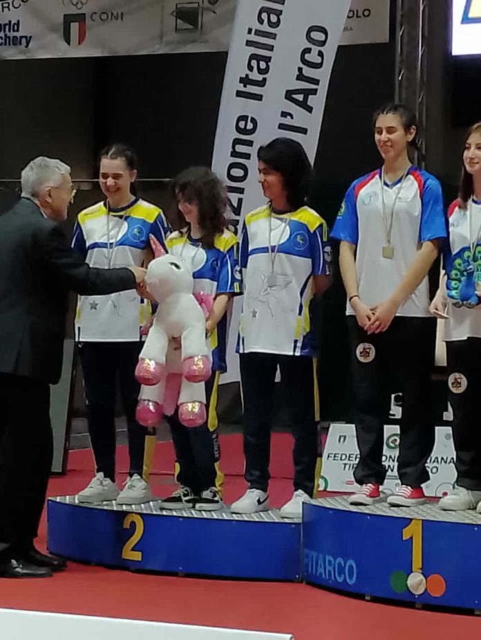 Campionati italiani indoor di tiro con l’arco a Rimini, medaglia d’argento per la juniores femminile Pegasus di Trivento
