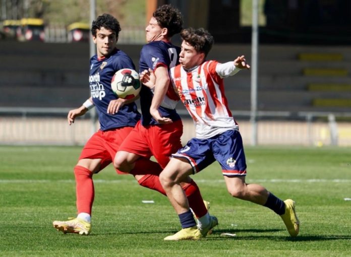 Calcio, Eccellenza, prosegue la lotta ai vertici della classifica. Cinque giornate alla fine del campionato