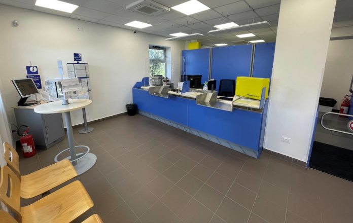 Poste, riapre l’ufficio di San Pietro in valle nella sua storica sede: è stato completamente rinnovato