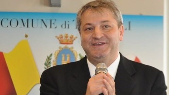 Regionali, nel centrodestra Roberti apre al Terzo polo (Renzi e Calenda)