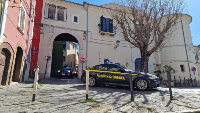 Basso Molise, Finanza scopre 20 lavoratori in nero, tra loro 7 percettori di reddito di cittadinanza