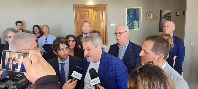 Prima uscita ufficiale di Roberti candidato del centrodestra. A Termoli è arrivato anche Donzelli