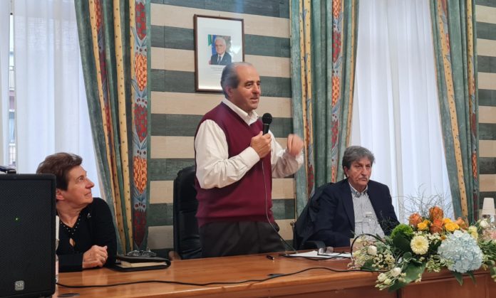 Montenero, Di Pietro parla ai compaesani: “Mani pulite? Una sconfitta”