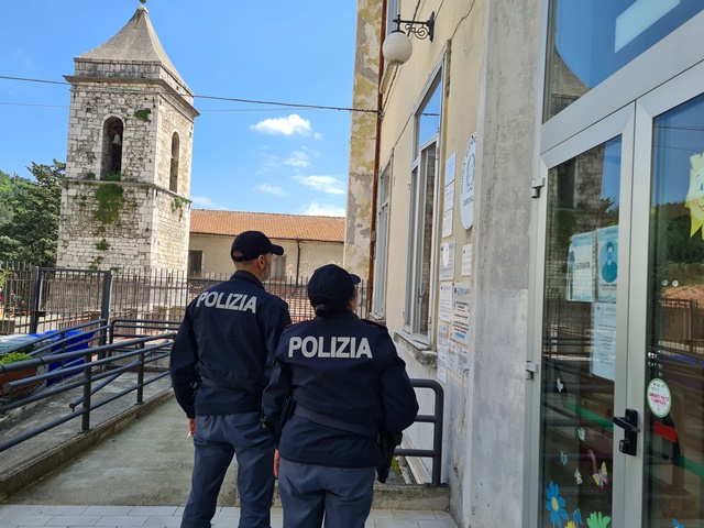 Giornata internazionale dei bambini scomparsi, gli agenti della Questura di Isernia incontrano gli studenti