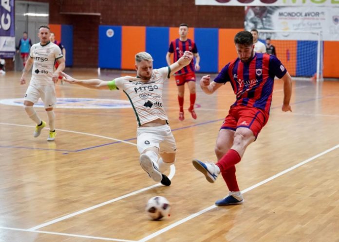 Calcio a 5, A2, Cln Cus Molise, pari in casa degli Hornets. Sabato il ritorno al Palaunimol