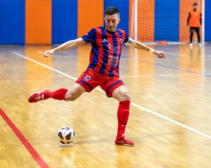 Calcio a 5, A2 elitè, Cln Cus Molise, la prima conferma è quella del capitano Antonio Di Stefano. “Spero di ripagare la fiducia sul campo. Metterò a disposizione la mia esperienza”