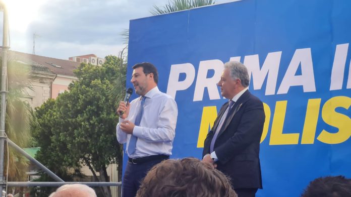 Dalle infrastrutture alla sanità, comizio di Salvini a Termoli: “Non capisco chi non vota, fatelo e scegliete il centrodestra”