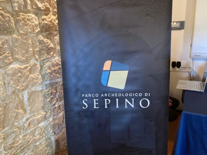 Parco archeologico Sepino, presentato nuovo logo. Il direttore Rinaldi: “A breve ripartiranno gli scavi nel sito”