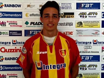 Calcio, Campobasso, De Filippis sulle tracce del difensore Nonni, reduce dalla vittoria del campionato con il Pineto
