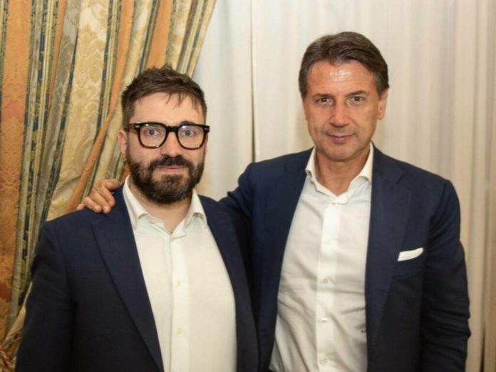 Federico presenta le dimissioni, Conte le respinge