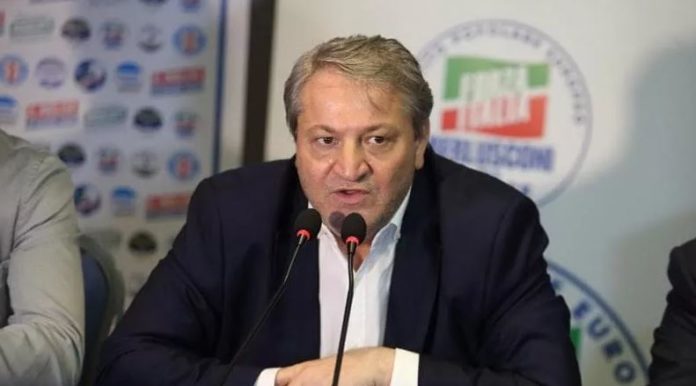 Giunta a due. Roberti nomina Cefaratti e Marone