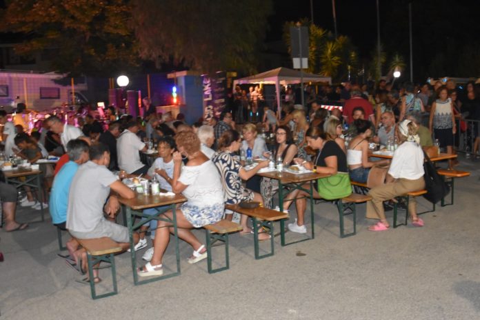 Termoli, mille persone alla cena cena solidale “Romagna Mia”