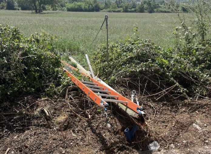 Isernia, cade da una scala mentre lavora: grave operaio