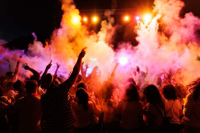 Carovilli, successo per l’holi color 2023