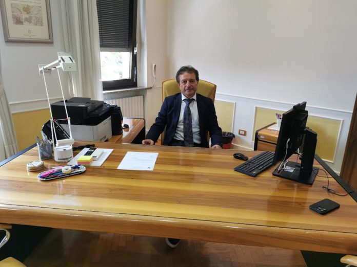 Sanità: si è insediato il nuovo DG dell’Asrem, Giovanni Di Santo. Primo atto, la visita al Cardarelli