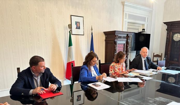 Truffe agli anziani, Prefettura di Campobasso e Comune firmano protocollo d’intesa per progetto