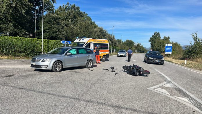 Scontro al bivio di San Polo Matese, grave un motociclista