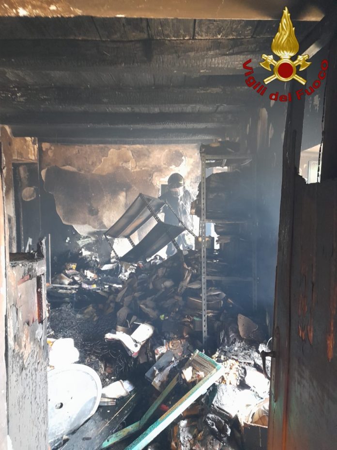 Fiamme distruggono uffici centrale Biomasse a Termoli