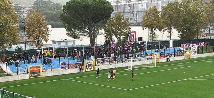 Calcio, Serie D, Atletico Ascoli-Campobasso 2-2: rossoblù rimontati nella ripresa, ma restano in vetta con Sambenedettese, Chieti e Vigor Senigallia