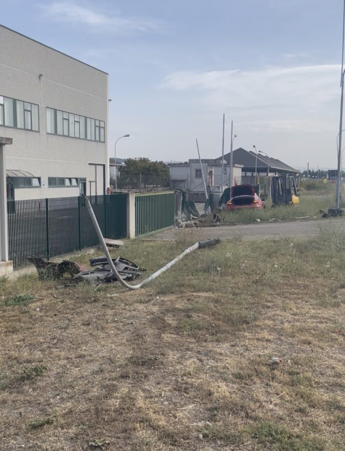 Termoli, incidente tra due auto nella zona industriale: audi esce fuori strada
