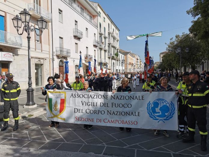 Campobasso, bagno di folla per il raduno dei Vigli del Fuoco