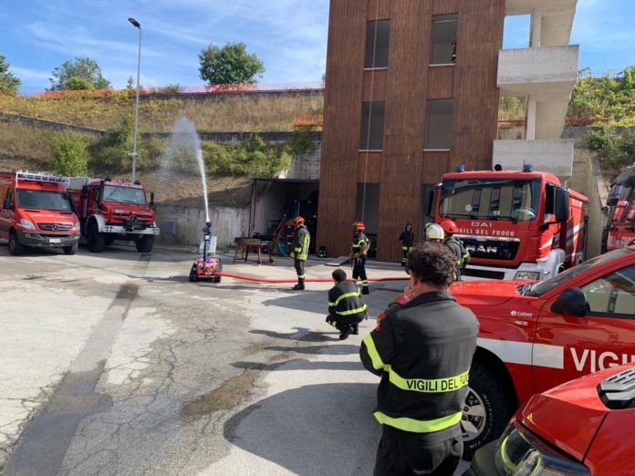 Settimana della Protezione civile: bambini a lezione dai Vigili del fuoco