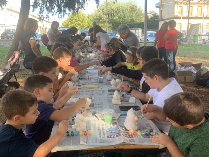 Decora con un amico: l’iniziativa a Castel San Vincenzo per sensibilizzare sull’oncologia pediatrica