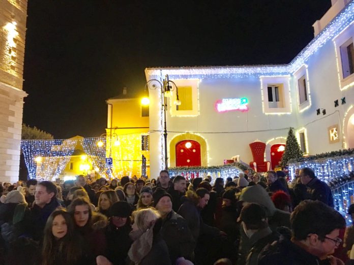 Luminarie di Larino, accordo tra associazione e Comune: la magia si accenderà
