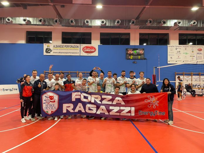 Volley, Serie B, EnergyTime Spike Devils, si materializza la cinquina: i rossoblù non lasciano scampo al Roma 7