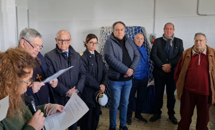 Pescatori al mercato nel giorno della riflessione. Continua il pressing sulle istituzioni