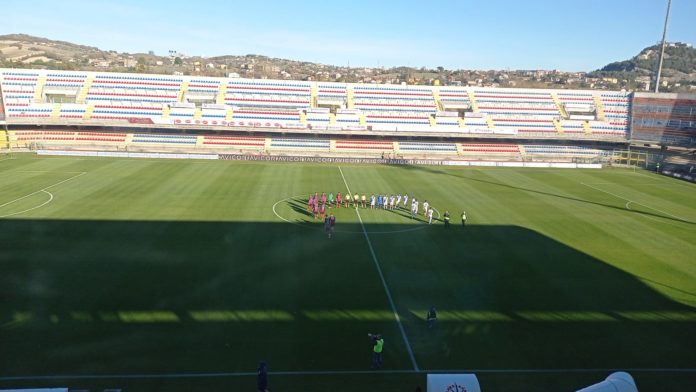 Calcio, Serie D, LIVE, FINALE. Campobasso-Forsempronese 2-1, accorcia Conti su rigore nel recupero. Ma i Lupi portano a casa i 3 punti