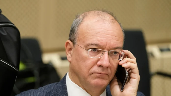 Stipendi, Valditara: “Abbiamo rispettato gli impegni, oggi pagata anche l’una tantum per il rinnovo contrattuale”