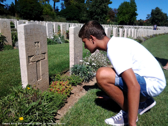 Dopo 79 anni il corpo del pilota statunitense Second Lt. Fred L. Brewer Jr. è tornato a casa