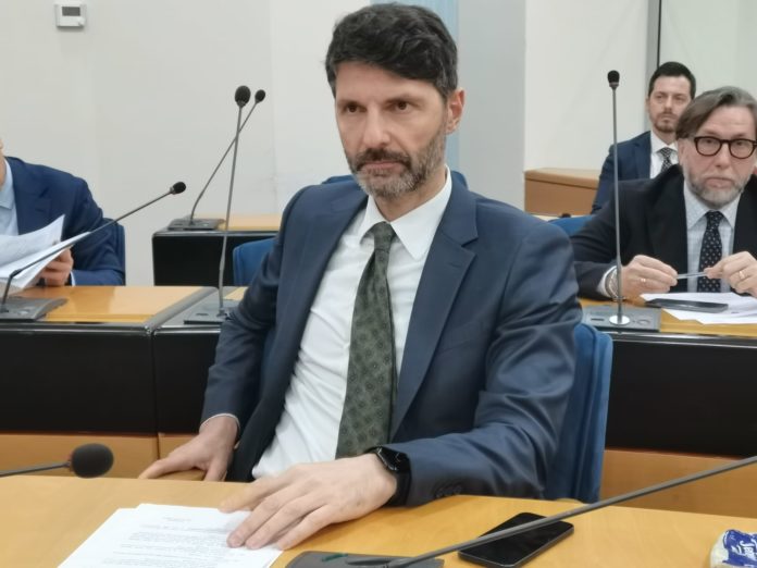 Regione, Gravina: “Fa discutere la scelta di un Direttore Generale in Regione. Questa nomina mette a rischio il ripiano del disavanzo”