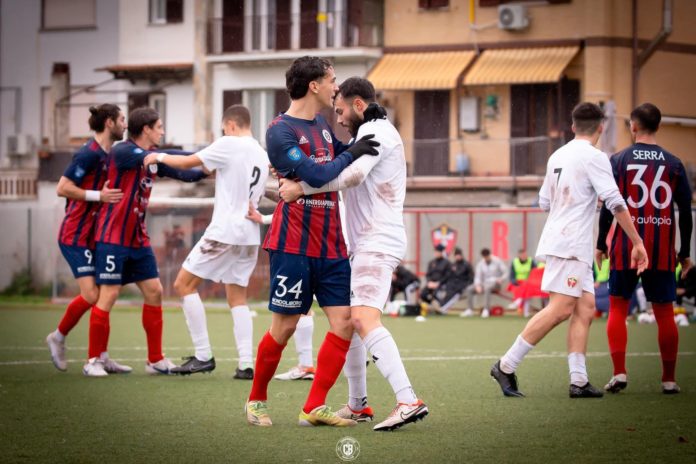 Calcio, Serie D, l’attaccante Romero vicino al Campobasso. I lupi restano in vetta, reggono il passo Samb e L’Aquila