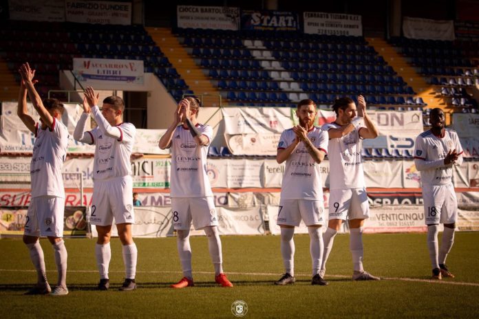 Calcio, Serie D, bagarre in vetta alla classifica del girone F. Campobasso servono i gol dei nuovi arrivi