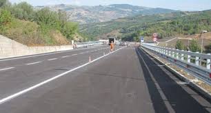 Bifernina, spariti i mezzi dal cantiere
