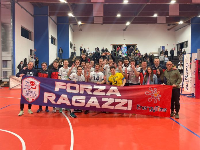 Volley, Serie B, EnergyTime Spike Devils, pronto riscatto con Pozzuoli. I rossoblù si impongono con un secco 3-0 sui flegrei