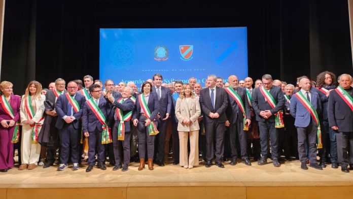 Accordo di Coesione e Sviluppo. A Campobasso bagno di folla per Giorgia Meloni