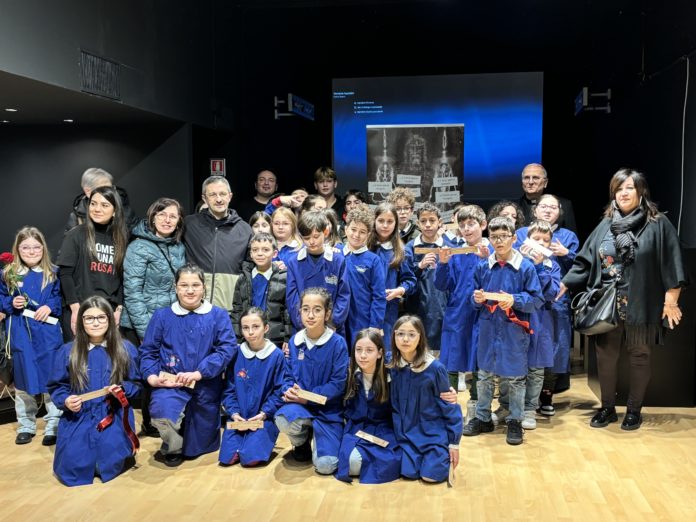 Isernia, “Come una rosa”: inaugurata la mostra esperienziale sulla Sacra Sindone