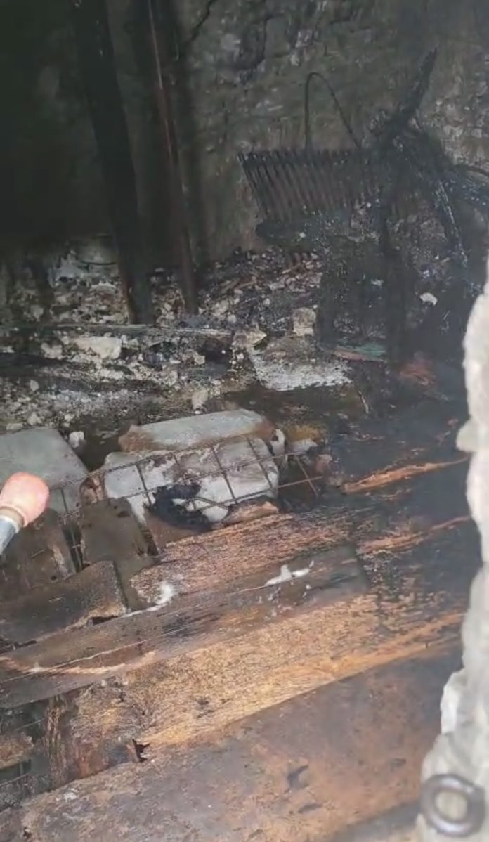 Pesche, un incendio divampa in una rimessa del centro storico