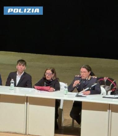 Isernia, educazione emotiva e sessuale: la Polizia di Stato si rivolge agli studenti