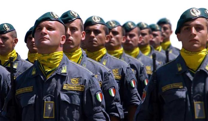 GdF Termoli: fermati con hashish a bordo sulla SS16, denunciati