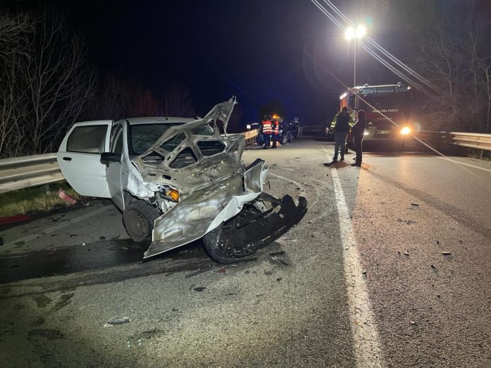 Schianto su Ingotte tra auto e tir, un ferito in gravi condizioni