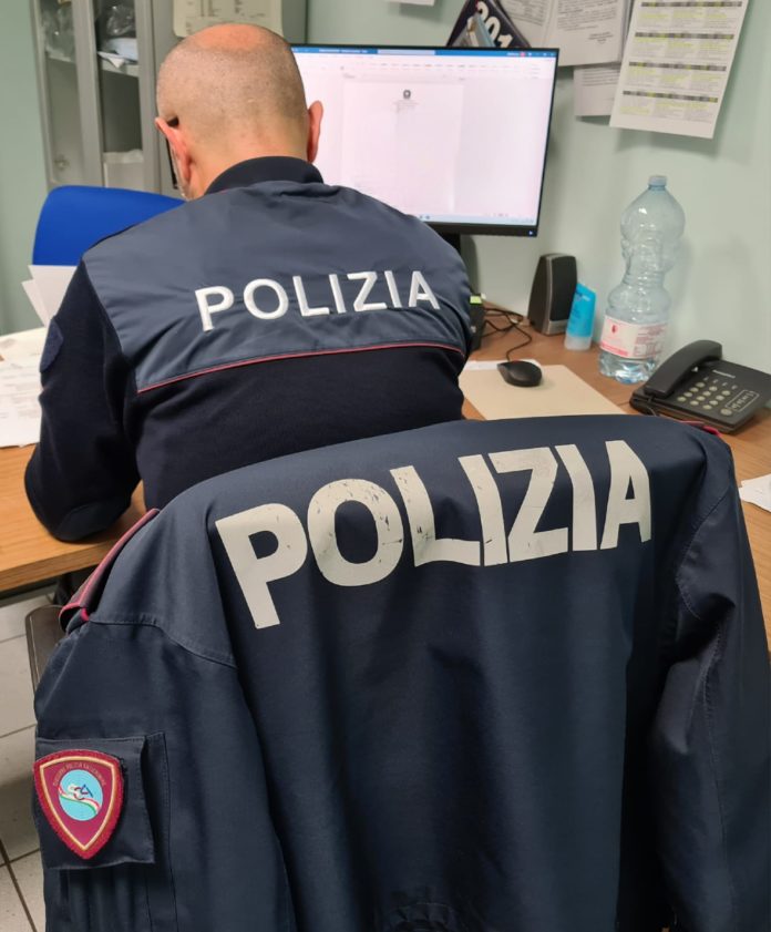 In bus da Napoli a Campobasso ruba 10mila euro in un fast food nel capoluogo: identificato e denunciato napoletano pluripregiudicato dalla Squadra Mobile violenze isernia polizia