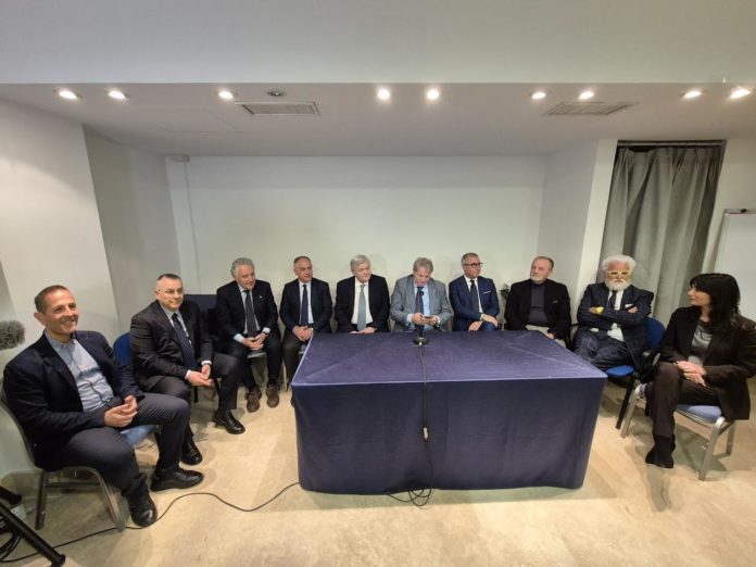 Prova di forza del centrodestra. Coalizione unita attorno a De Benedittis e Balice