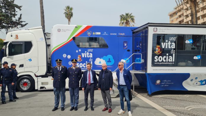 Una Vita da Social, arriva anche a Termoli la Campagna della polizia per prevenire i rischi della Rete