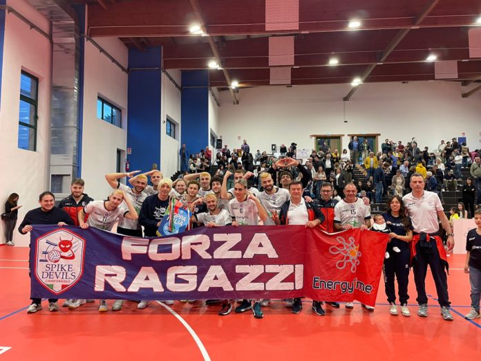 Volley, Serie B, EnergyTime Spike Devils, successo debordante su Marino. I rossoblù festeggiano al meglio il recente successo di Coppa