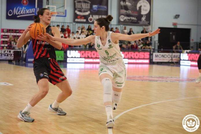 Basket, A1, play off, la Molisana Magnolia sconfitta contro Geas dopo due over time. Alle rossoblù non basta una Quiñonez in grande spolvero. Domenica in Lombardia necessario il successo per arrivare a gara 3