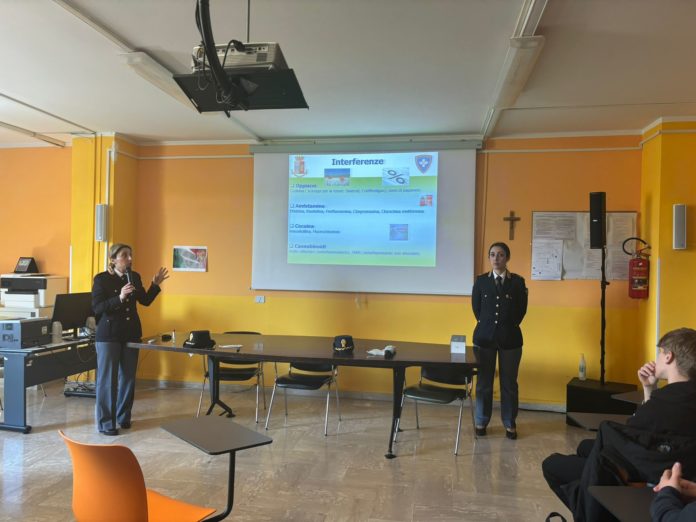 Vecchie e nuove dipendenze: CRI Isernia a scuola per aiutare i giovani